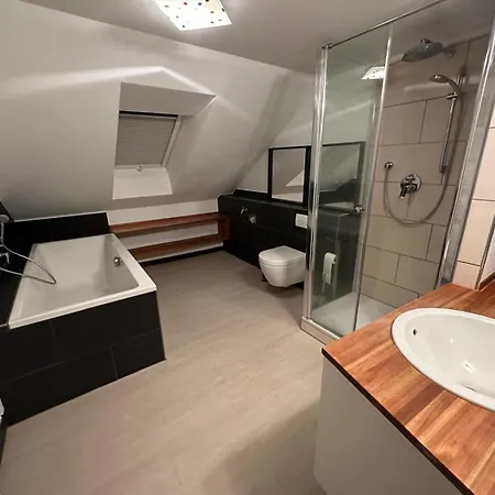 Moeblierte In Zur Zwischenmiete Fuer Berufliche Aufenthalte Keine Tourismus Keine شقة كوتشيم