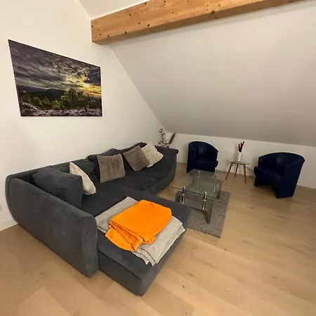 Moeblierte In Zur Zwischenmiete Fuer Berufliche Aufenthalte Keine Tourismus Keine * كوتشيم